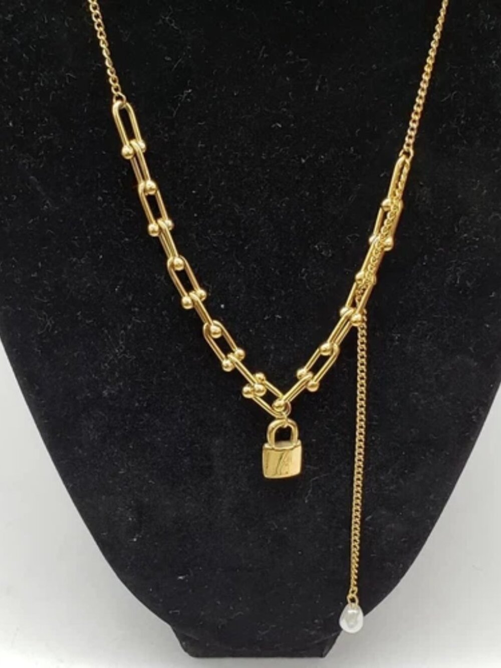 Gold-Plated Necklace with Authentic Louis Vuitton Padlock - Picture 9 of 10